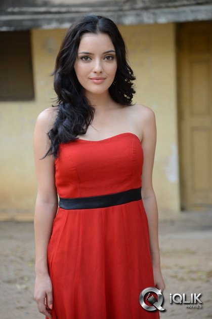 Kristina-Akheeva-at-Galipatam-Movie-Press-Meet